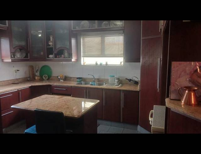 3 BEDROOM HOUSE FOR SALE IN SILVERGLEN